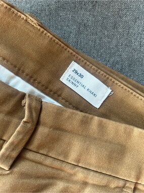 2 Pairs of 29x30 GAP Essential Skinny Khakis - Tan